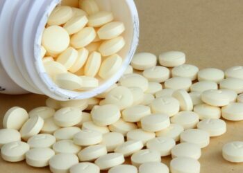 [대한건강의료신문]-구충제-‘메벤다졸’-1세-미만-영아에게-금지…-경련·발작-보고