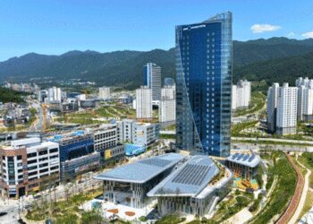 [대한건강의료신문]-’hira!-미래-20년을-준비하다‘ 보건의료-환경변화와-심사평가원의-역할